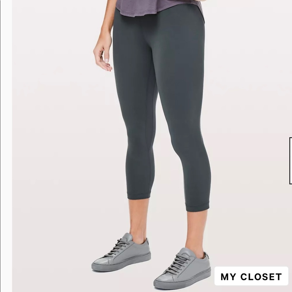 like new Lululemon crop align leggings
